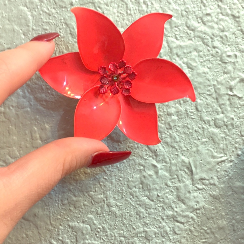 Beautiful vintage brooch